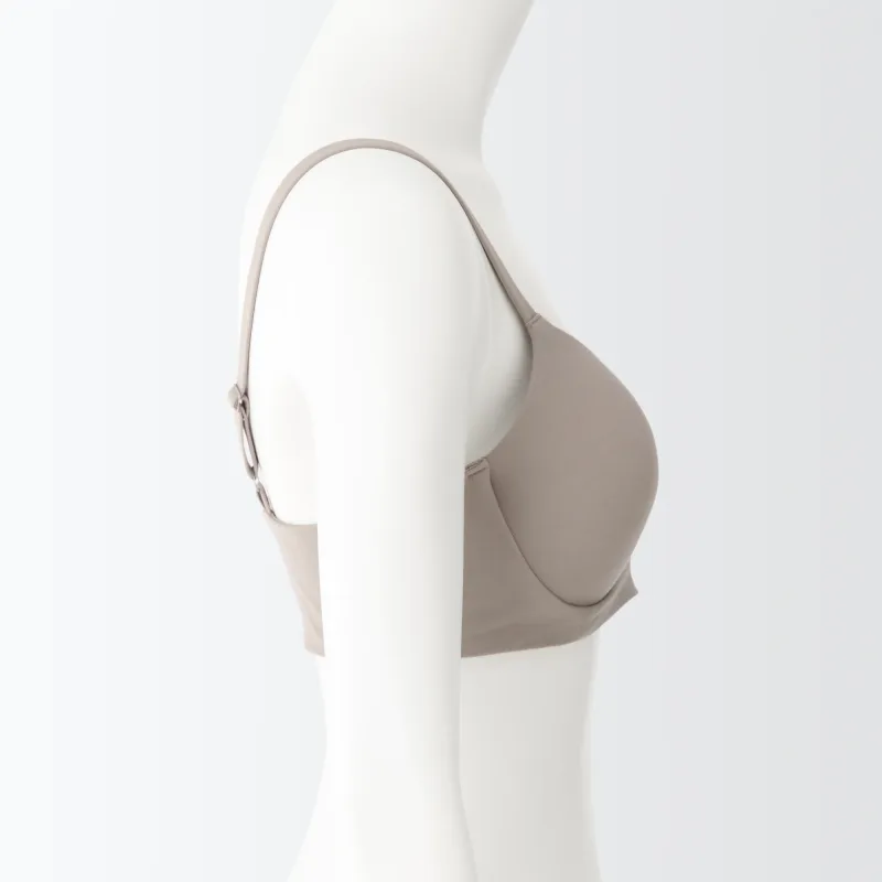 Naisten muotoiltu bralette