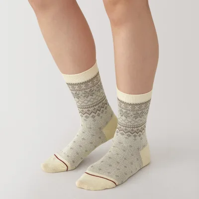 Kaos Kaki Motif Hangat Sudut Siku