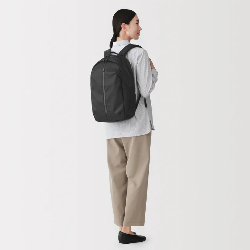 Less Tiring Round Business Backpack