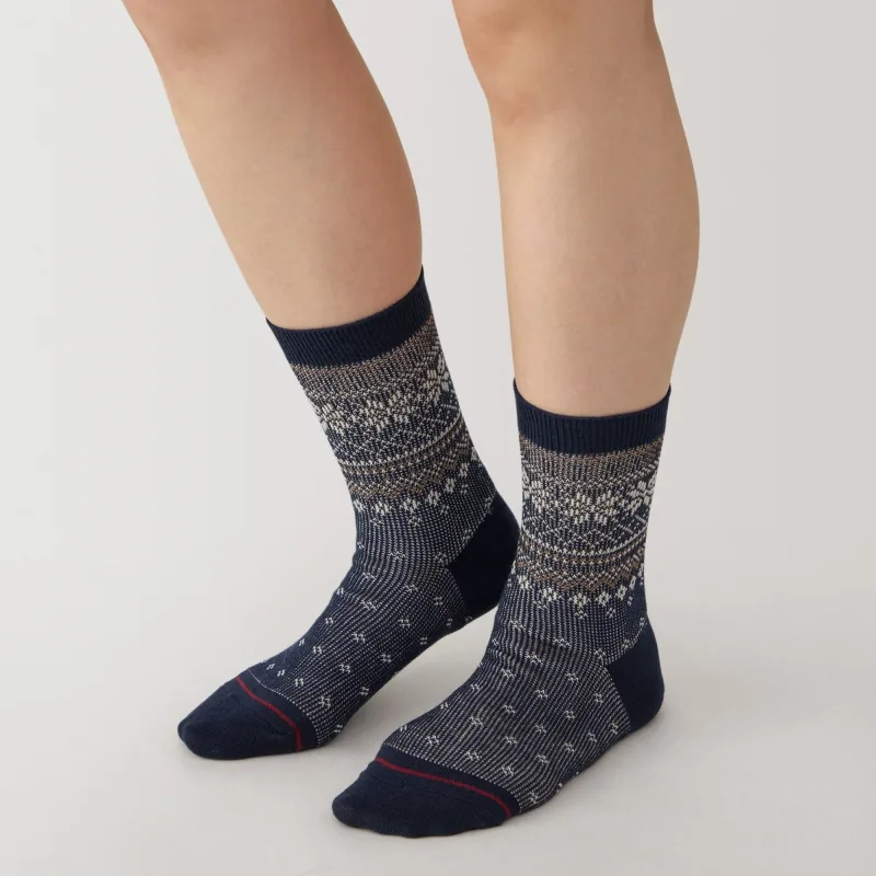 Kaos Kaki Motif Hangat Sudut Siku