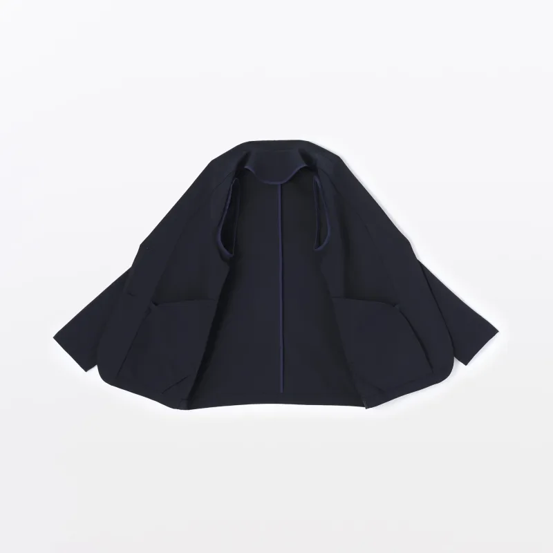 Chaqueta entallada impermeable para mujer